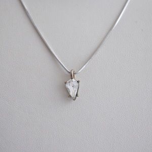 Dainty Rhine Stone Necklace